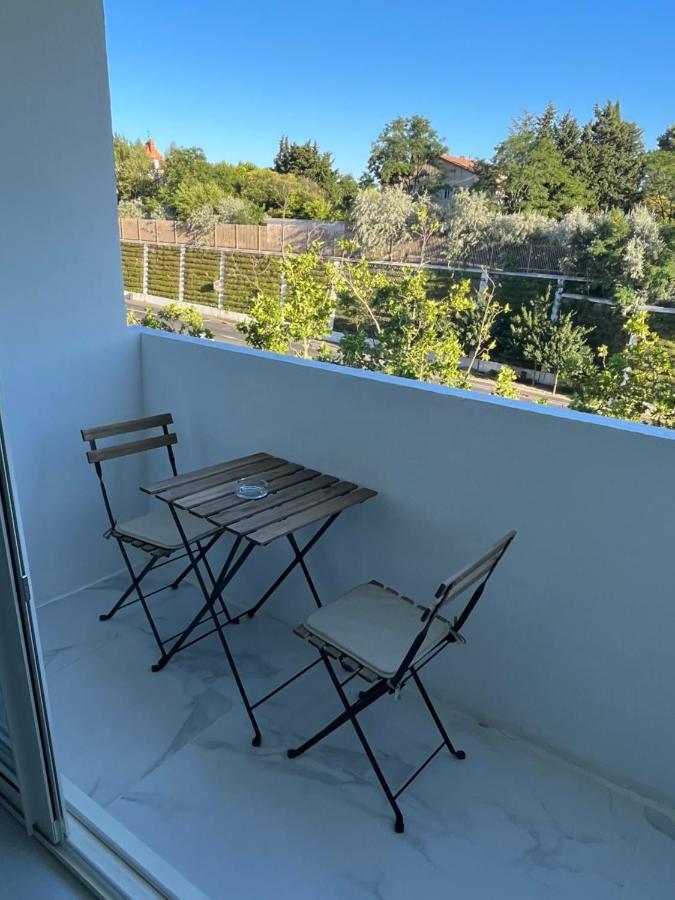 Superbe Appartement Avec Balcon Et Parking Aix-en-Provence Exterior foto